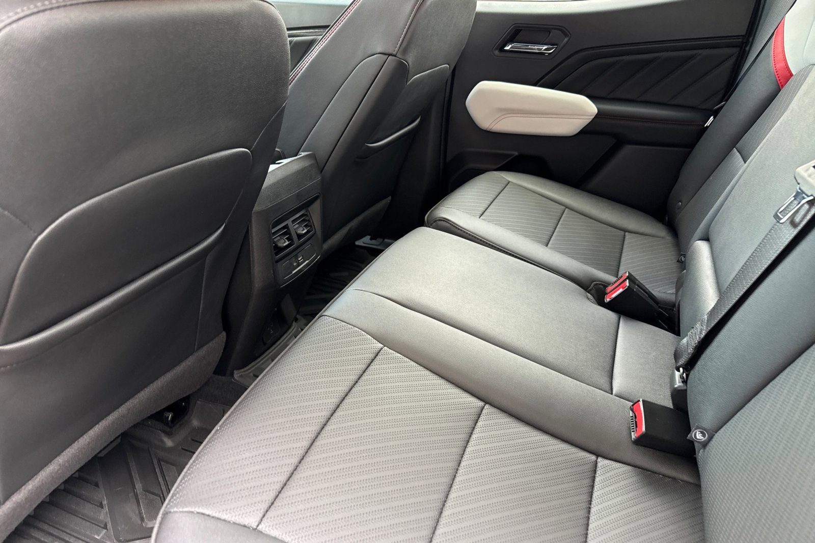 2024 Gmc Canyon AT4X photo 12