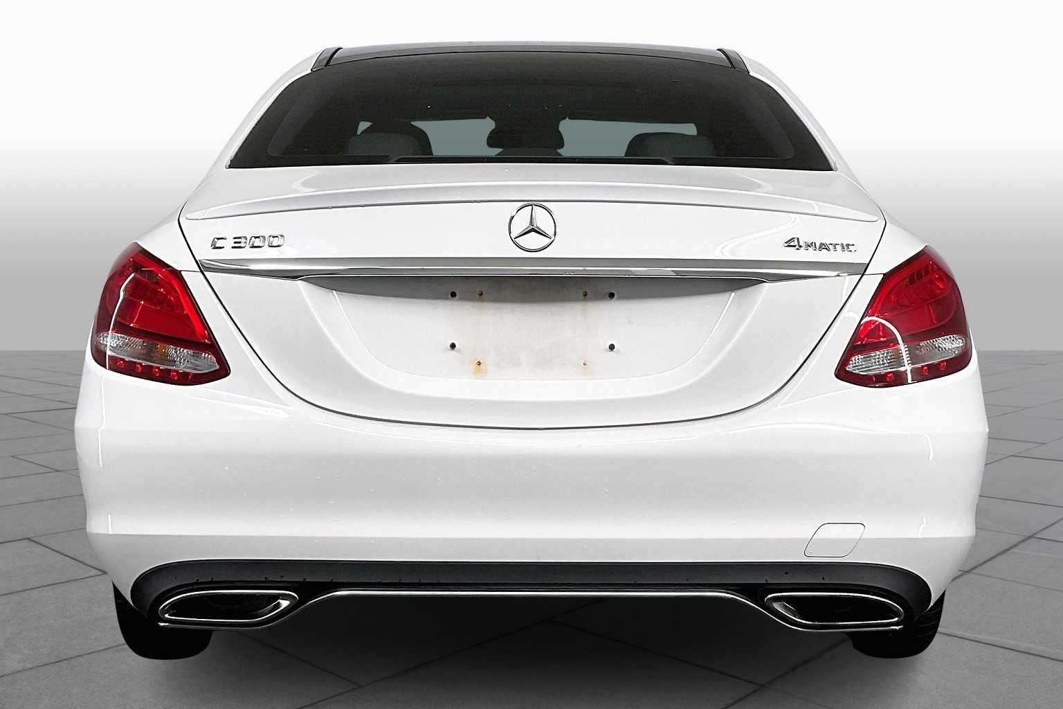 2016 Mercedes Benz C 300 4MATIC photo 4