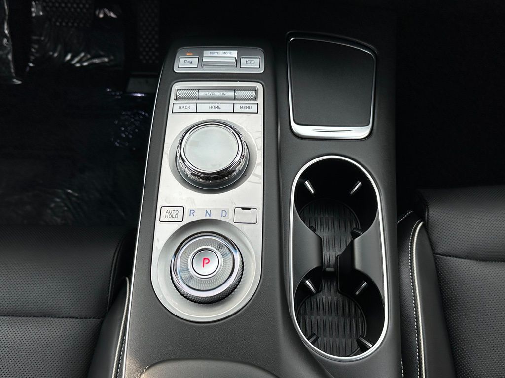 2025 Genesis Electrified GV70 Advanced photo 25