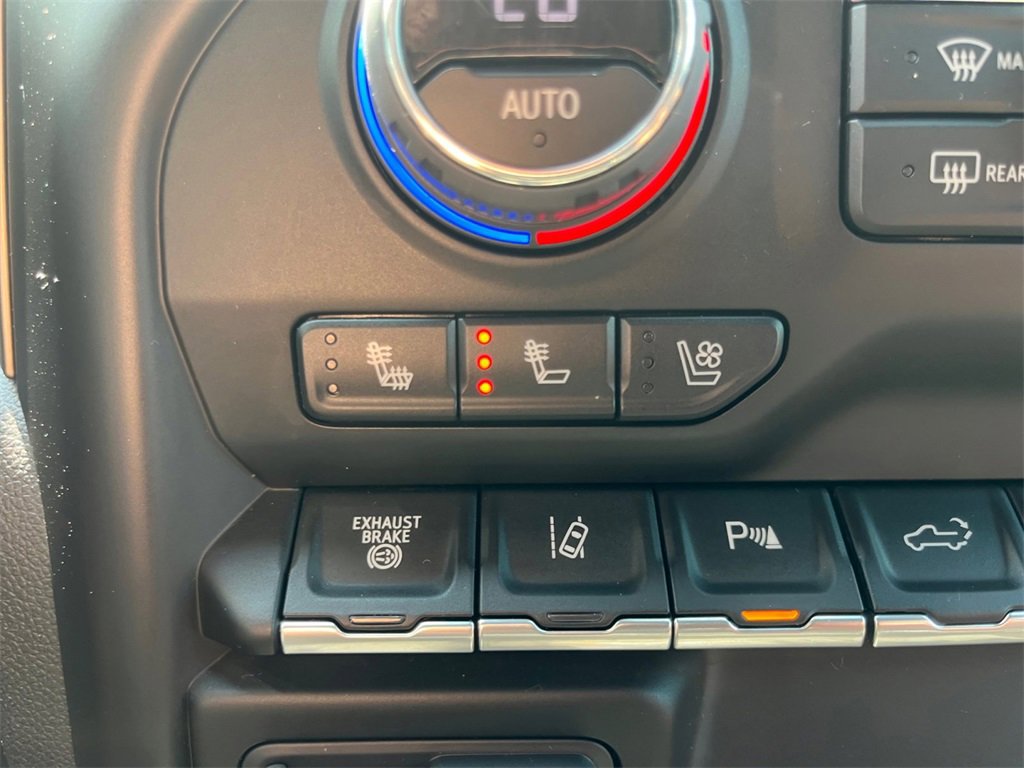 2022 Chevrolet Silverado 2500HD High Country photo 19