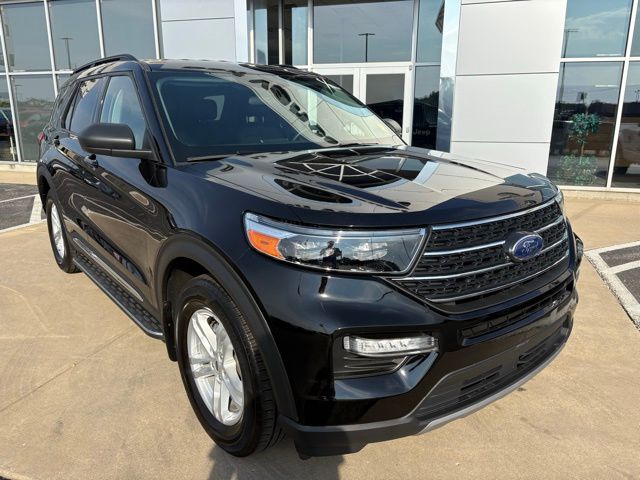 2023 Ford Explorer XLT photo 7