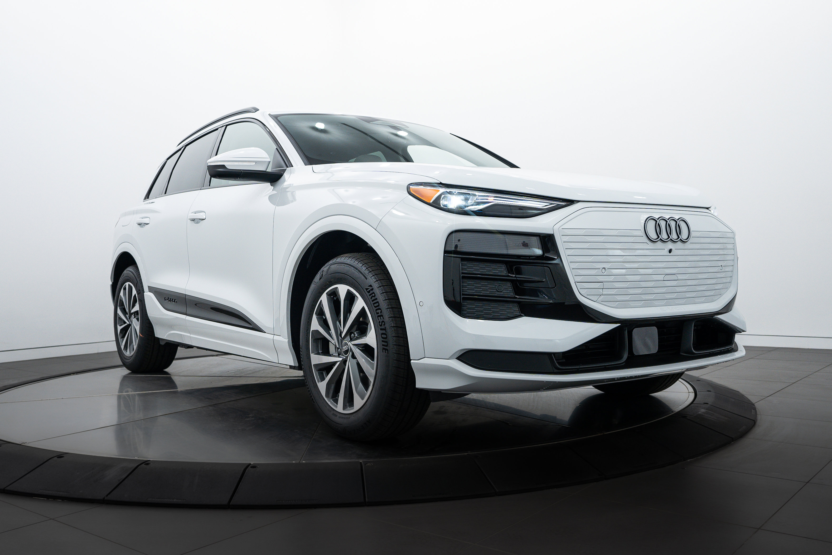 New 2025 Glacier White Audi Premium image 1