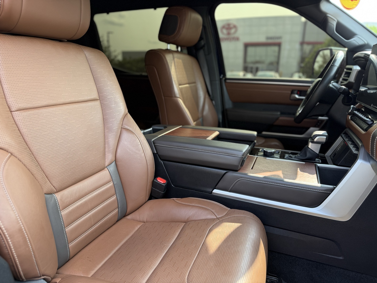 2024 Toyota Tundra 1794 Edition photo 4