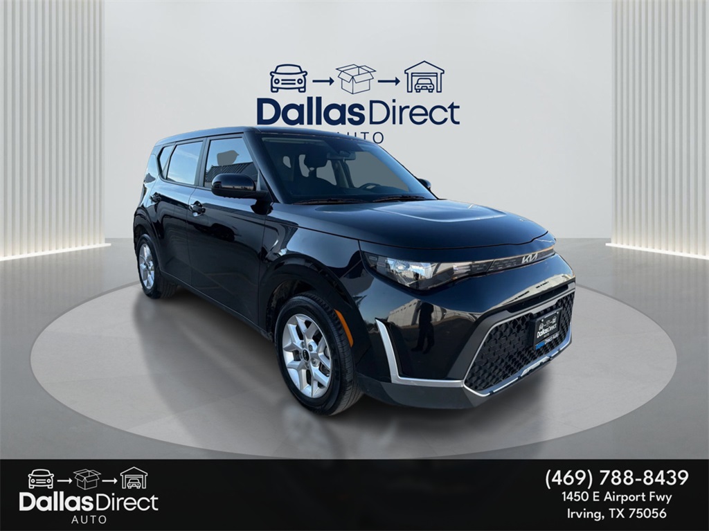 2025 Kia Soul LX's photo