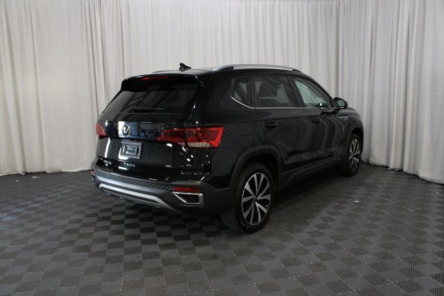 2024 Volkswagen Taos SE photo 14