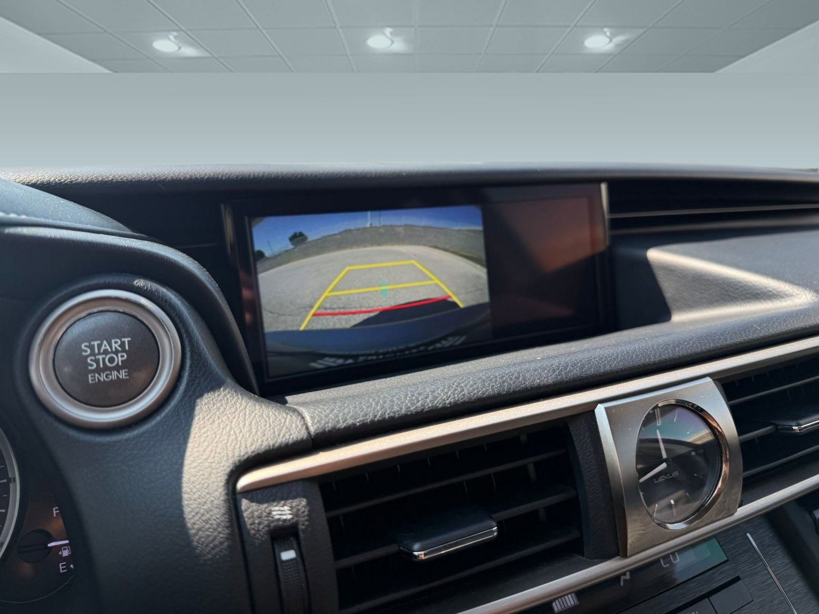 2019 Lexus IS 300 photo 28
