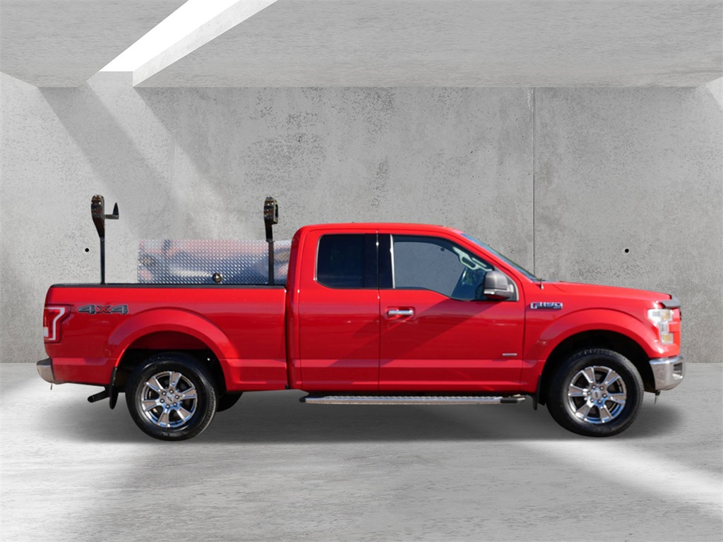 2017 Ford F-150 XLT photo 2
