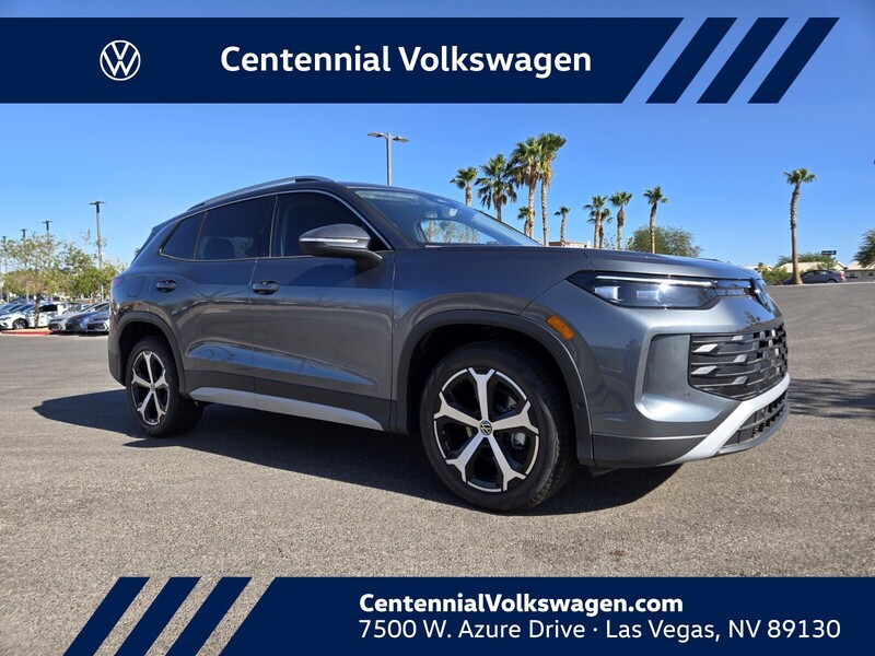 2025 Volkswagen Tiguan SE's photo