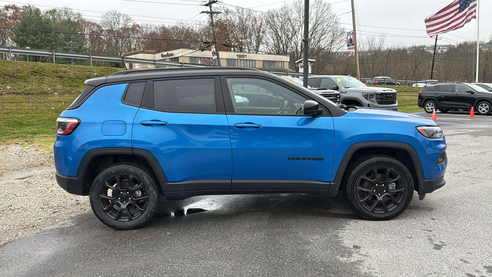 2022 Jeep Compass Altitude photo 3