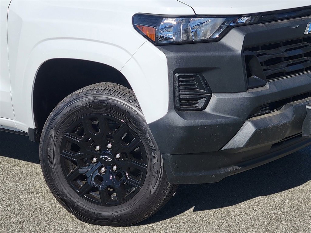 2025 Chevrolet Colorado LT photo 3