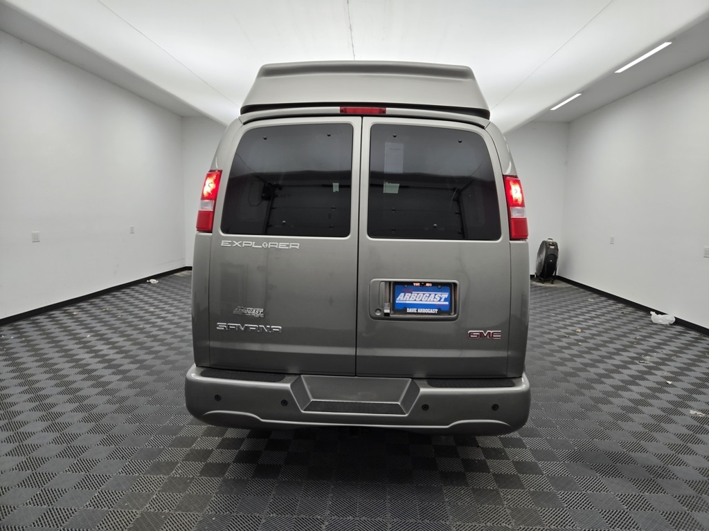 2025 Gmc Savana 2500 Cargo photo 4