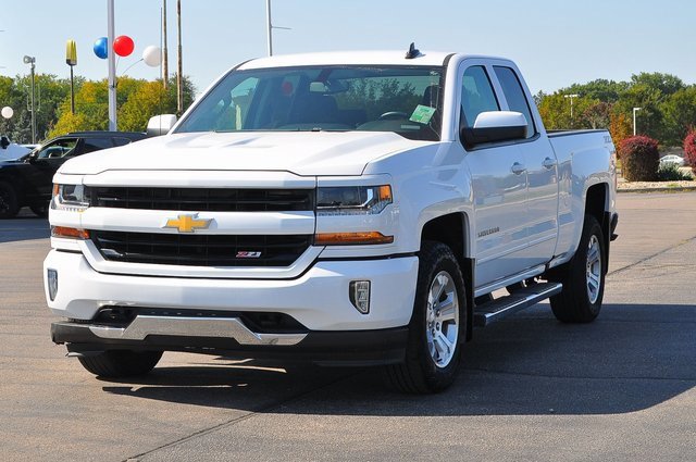 2019 Chevrolet Silverado LT photo 7