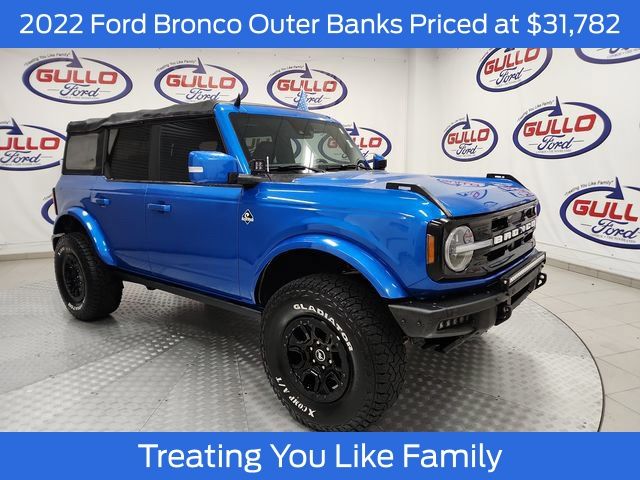 2022 Ford Bronco 4-Door Outer Banks's photo
