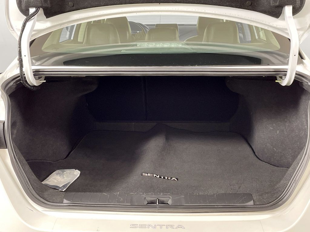 2024 Nissan Sentra SR photo 27