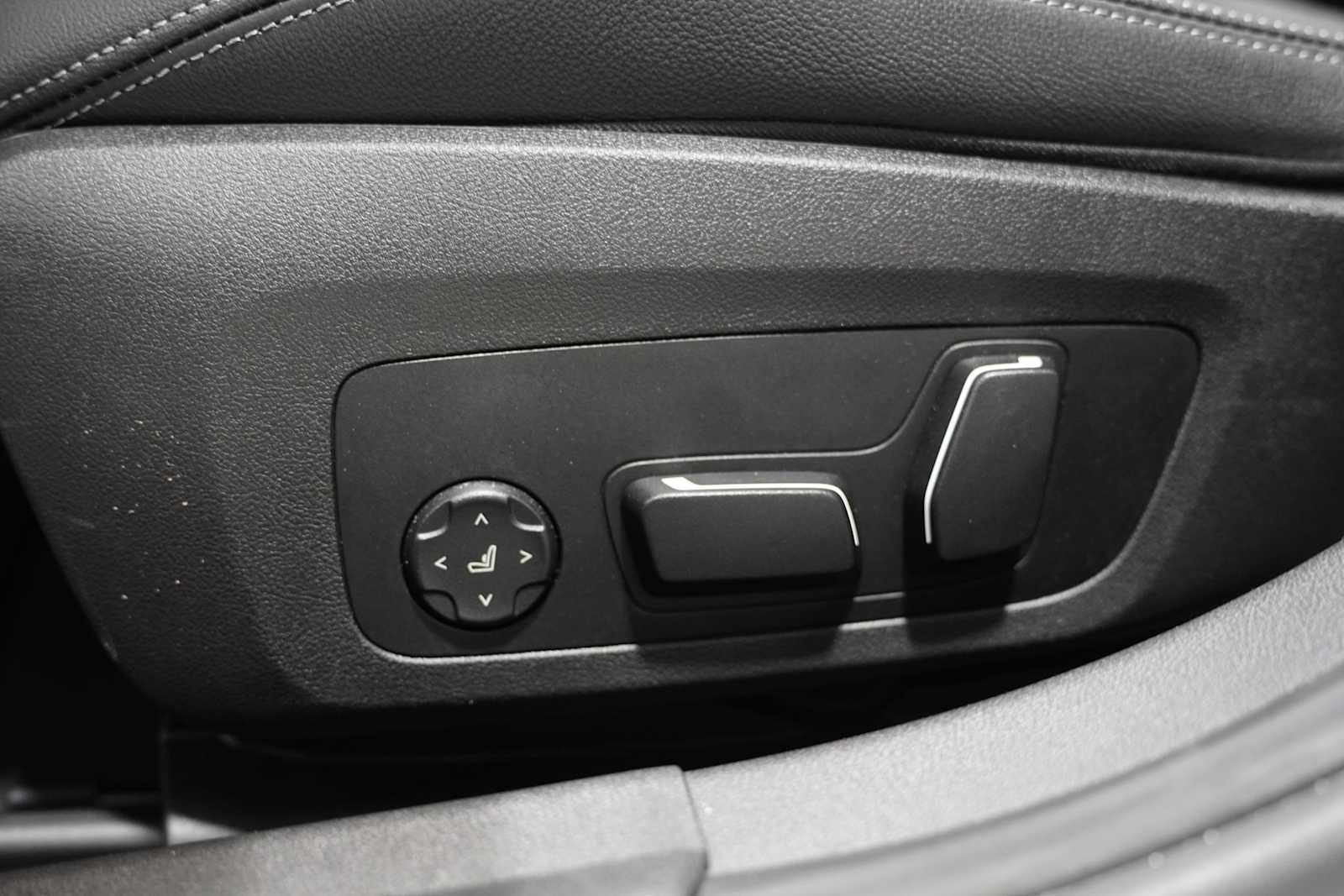 2025 Bmw 330i xDrive photo 12