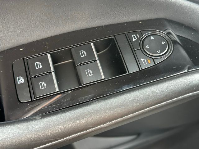 2025 Mazda CX-30 2.5 S Preferred photo 16