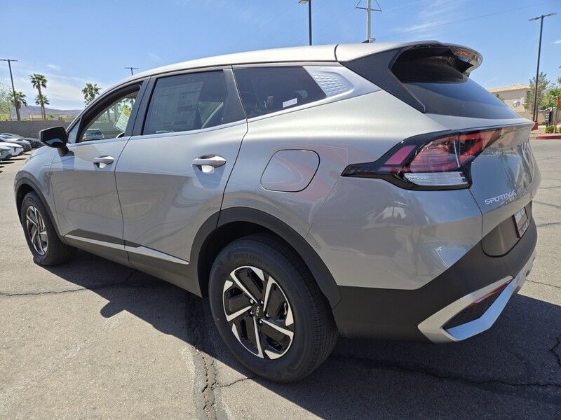 2025 Kia Sportage Hybrid LX photo 4