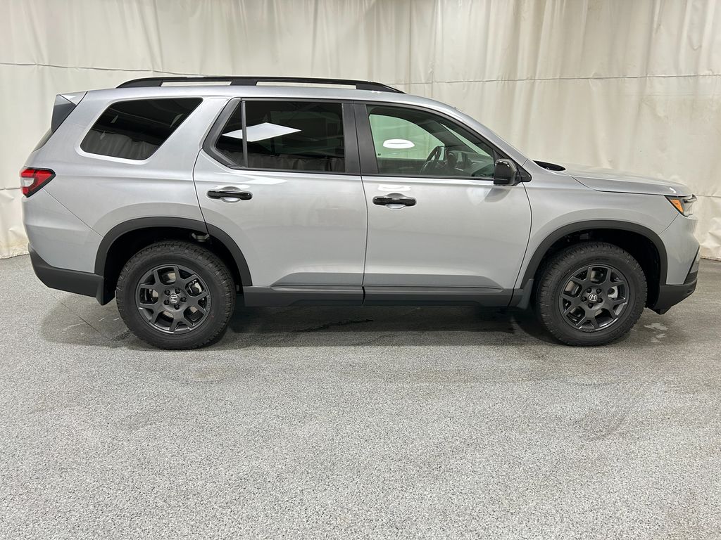 2025 Honda Pilot TrailSport photo 4