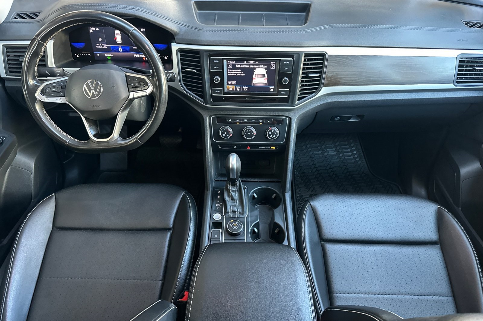 2022 Volkswagen Atlas SE photo 13