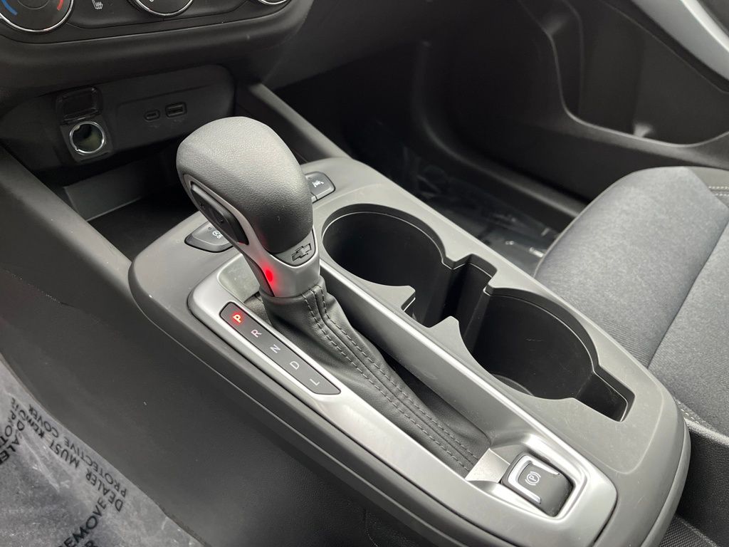 2024 Chevrolet Trax LS photo 22