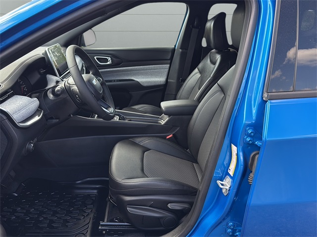 2025 Jeep Compass Latitude photo 5