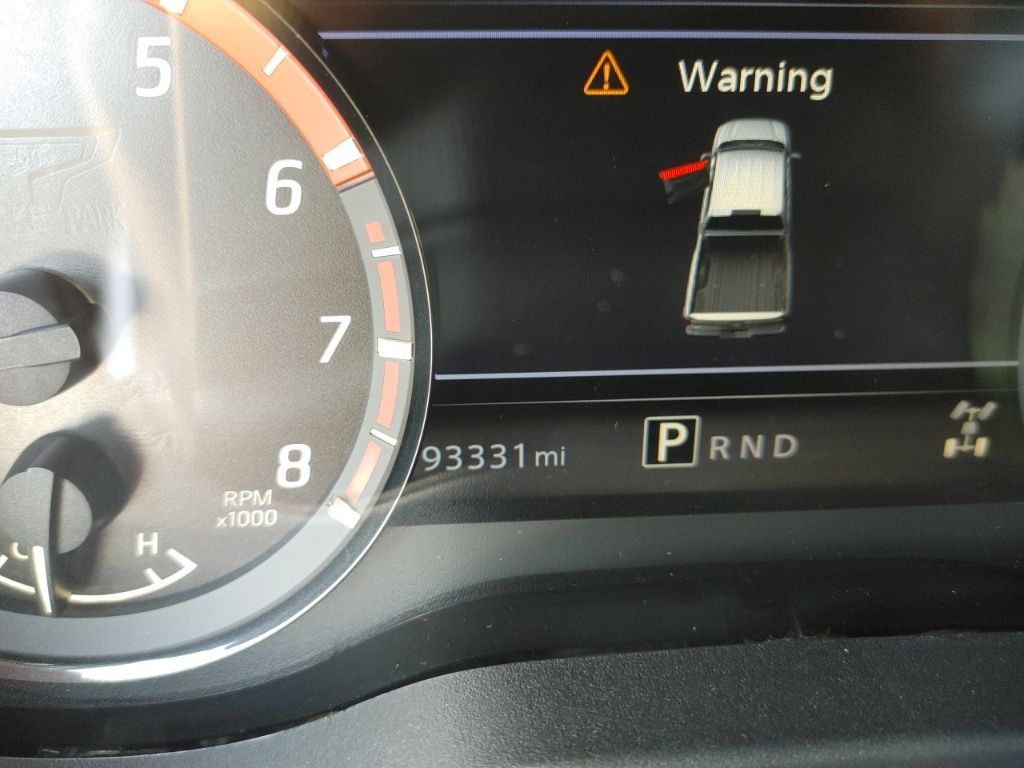 2020 Nissan Titan PRO-4X photo 18