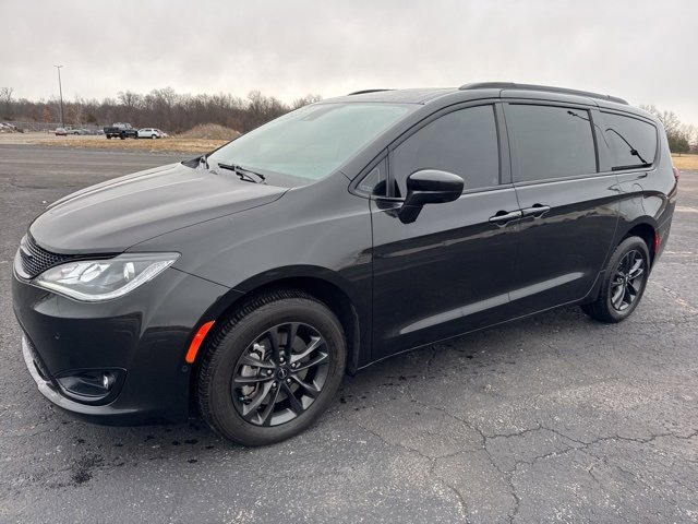 2020 Chrysler Pacifica AWD LAUNCH EDITION's photo