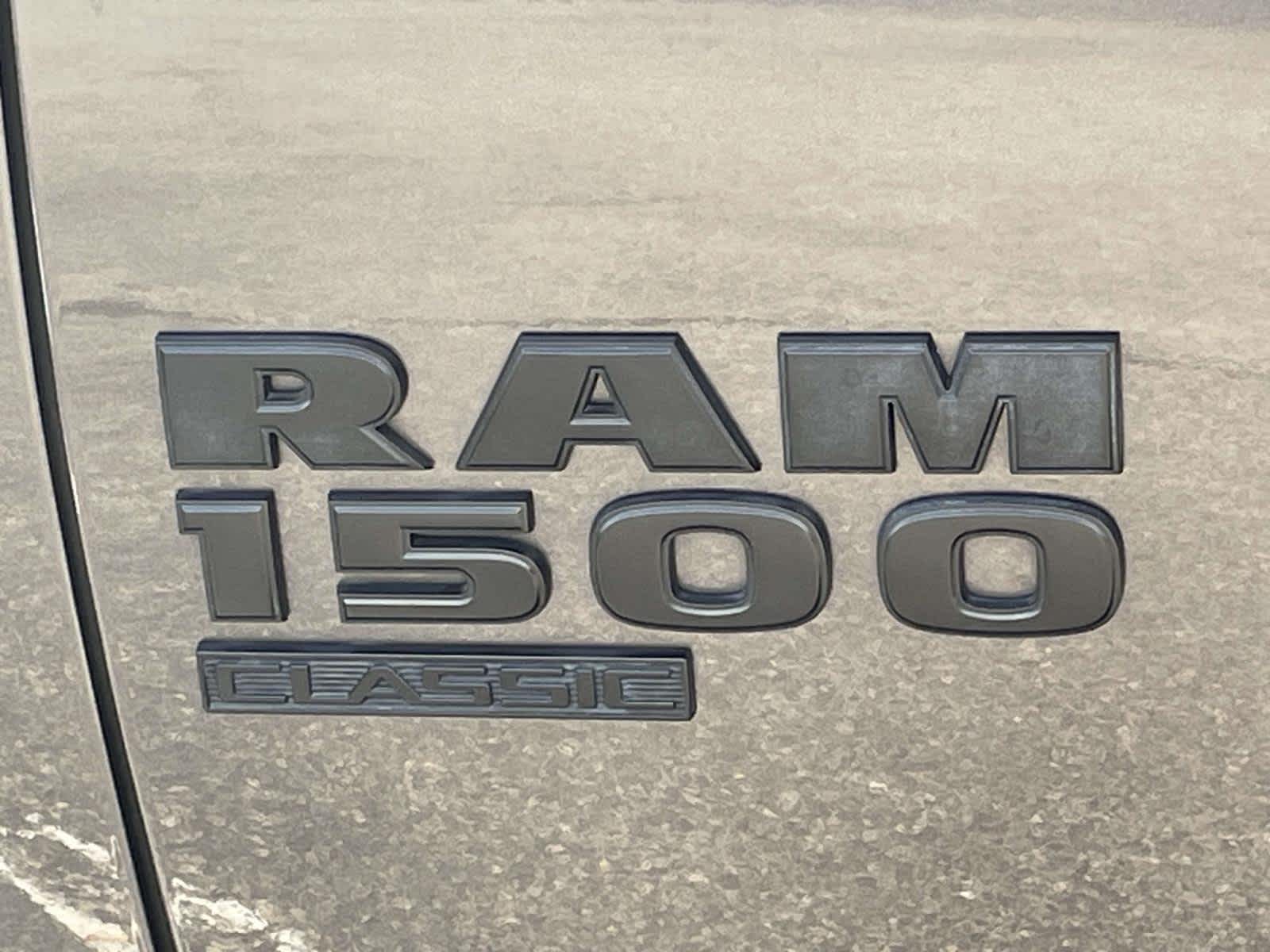 2020 Ram 1500 Classic Warlock photo 9