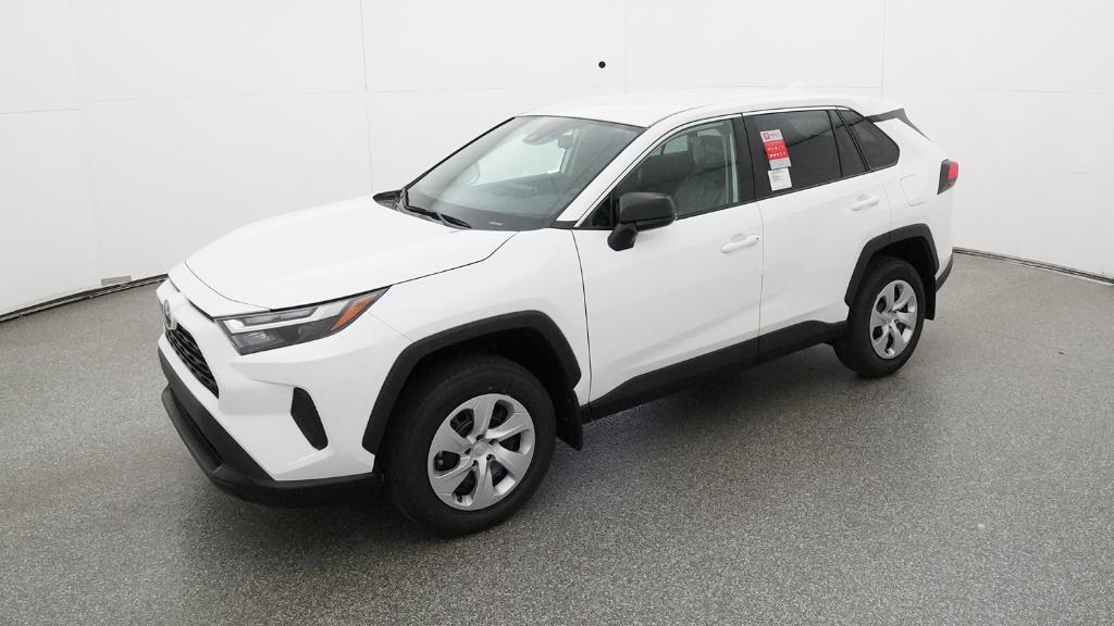 2025 Toyota RAV4 LE's photo