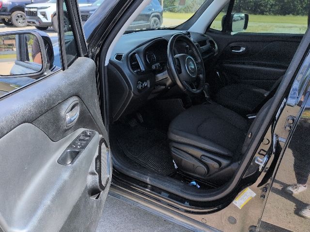 2018 Jeep Renegade Latitude North Edition photo 9