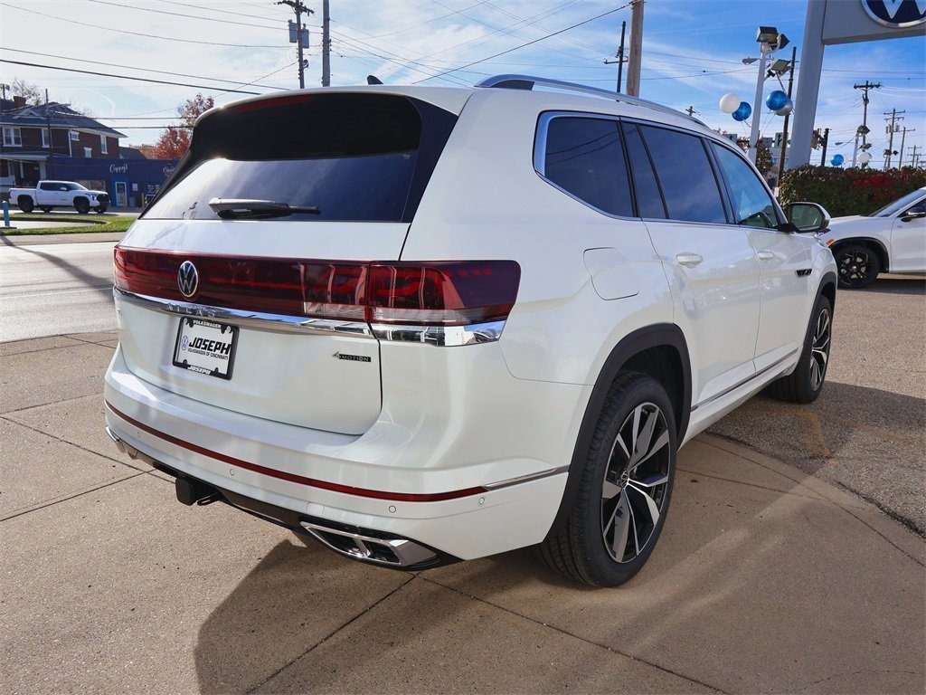 2026 Volkswagen Atlas SEL Premium R-Line photo 4