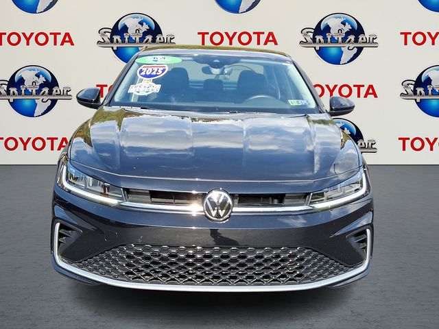 2025 Volkswagen Jetta 1.5T SE photo 2