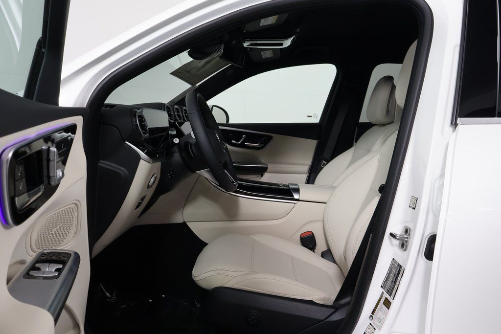 2026 Mercedes Benz GLC 300 photo 5