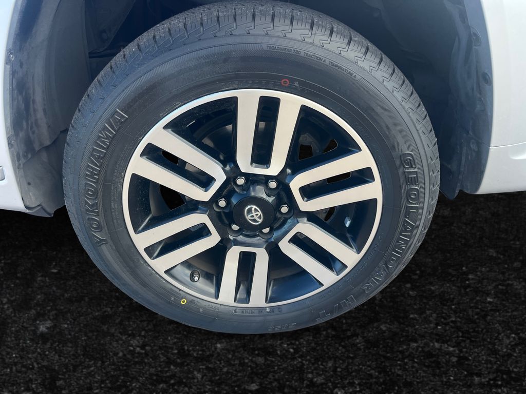 2015 Toyota 4Runner Limited photo 22