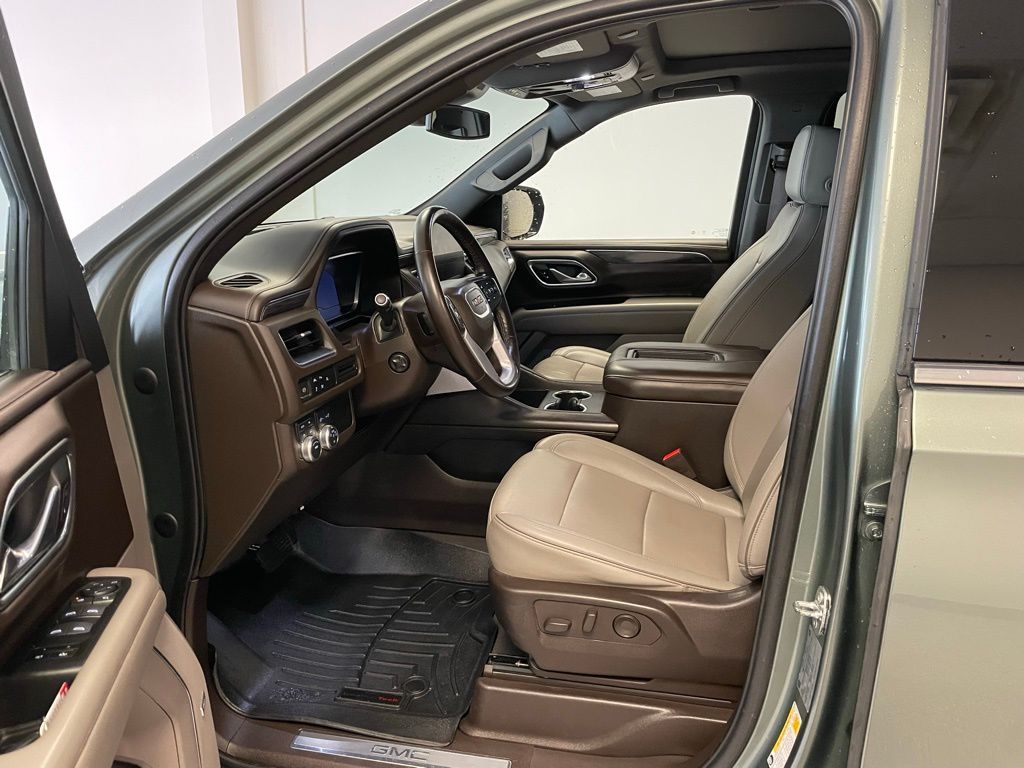 2023 Gmc Yukon XL SLT photo 18