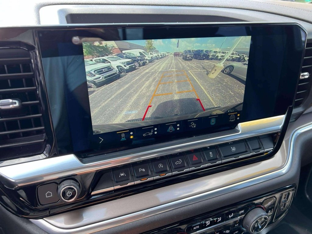 2022 Chevrolet Silverado 1500 High Country photo 11