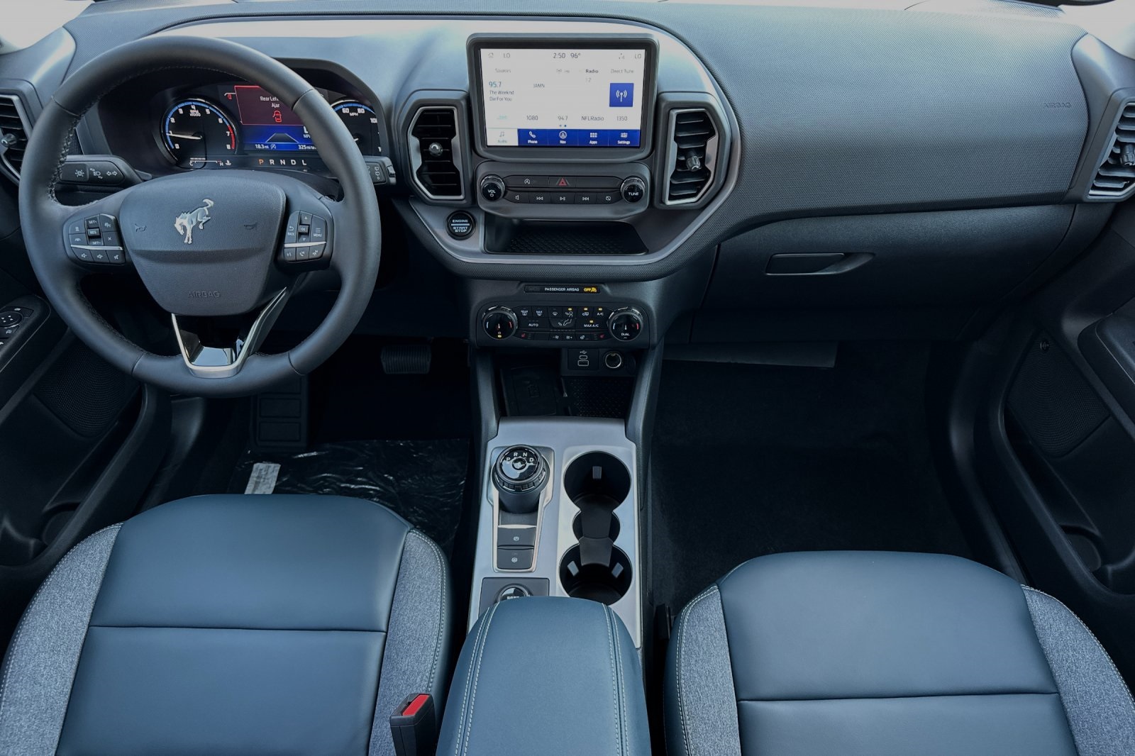 2024 Ford Bronco Sport Outer Banks photo 9
