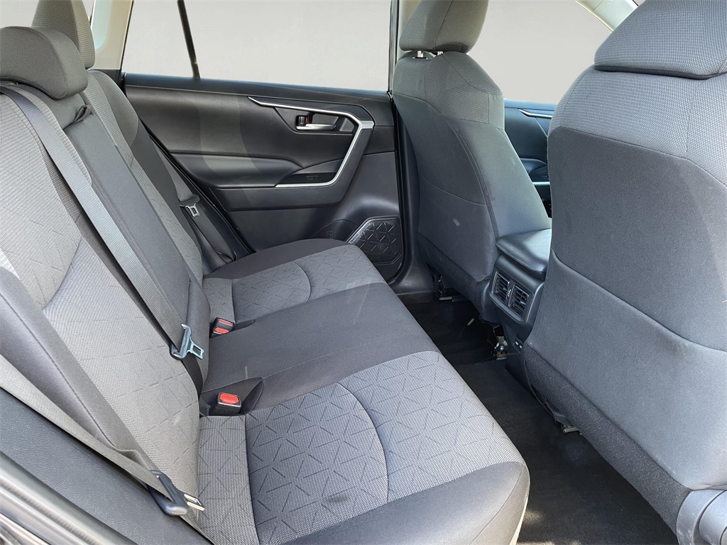 2022 Toyota RAV4 XLE photo 15