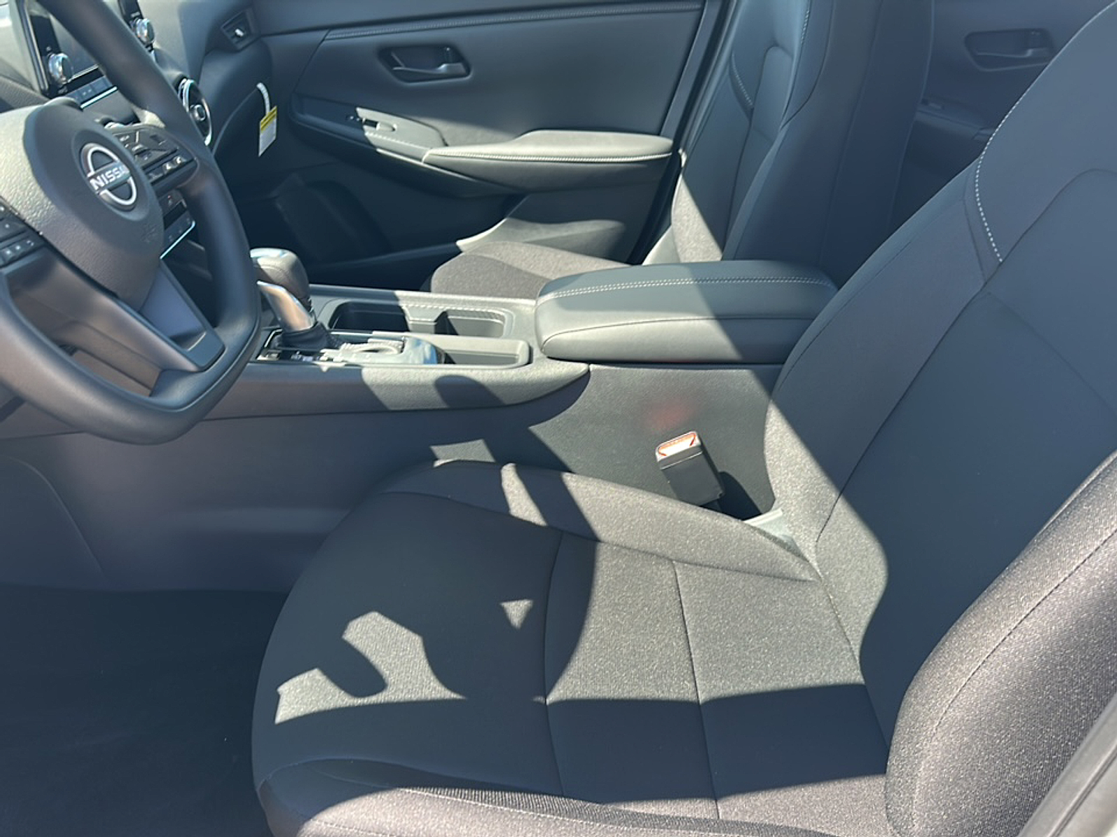 2025 Nissan Sentra S photo 2