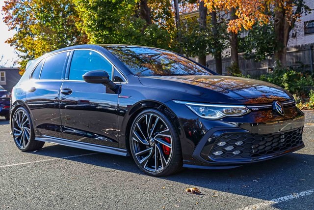 2022 Volkswagen Golf GTI Autobahn's photo