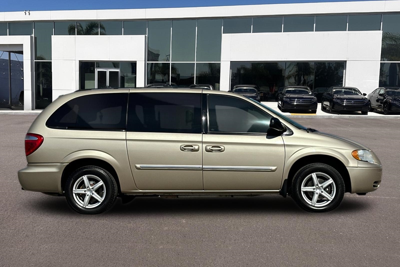 Used 2006 Chrysler Town & Country Touring with VIN 2A4GP54L76R739466 for sale in La Mesa, CA