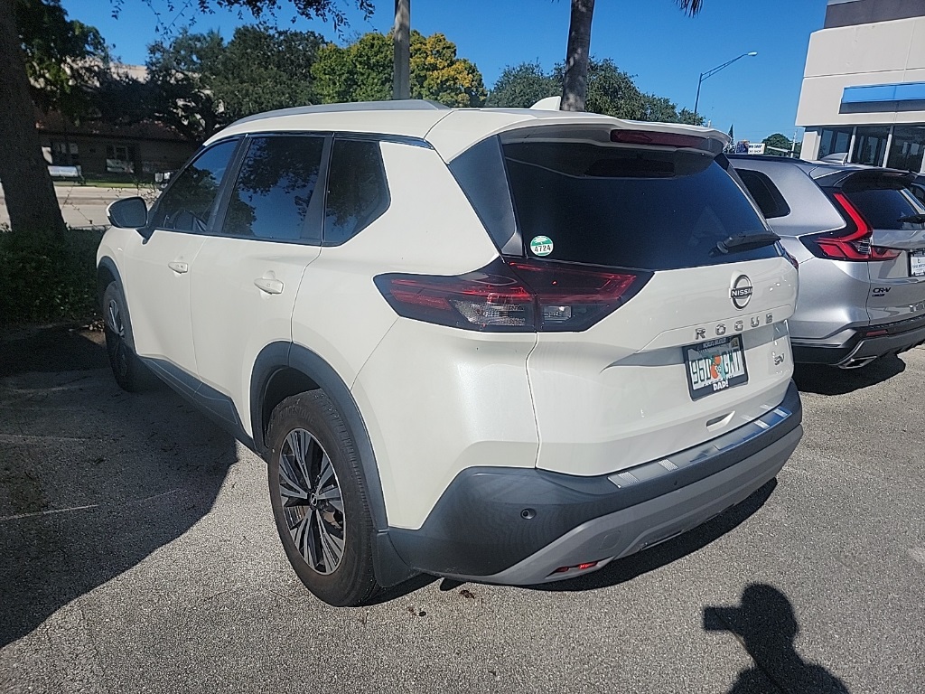 2023 Nissan Rogue SV photo 3