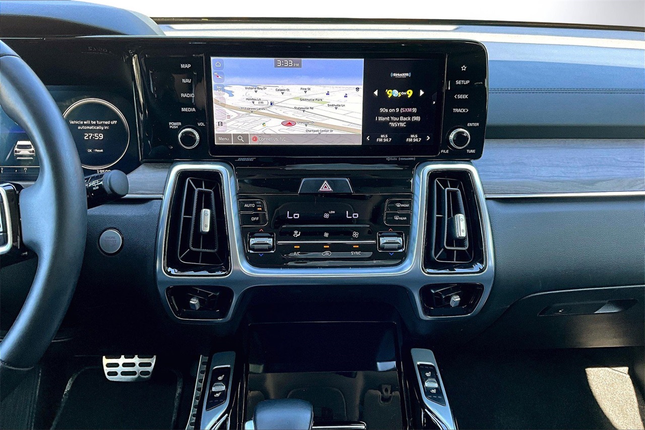 2022 Kia Sorento X-Line SX Prestige photo 11