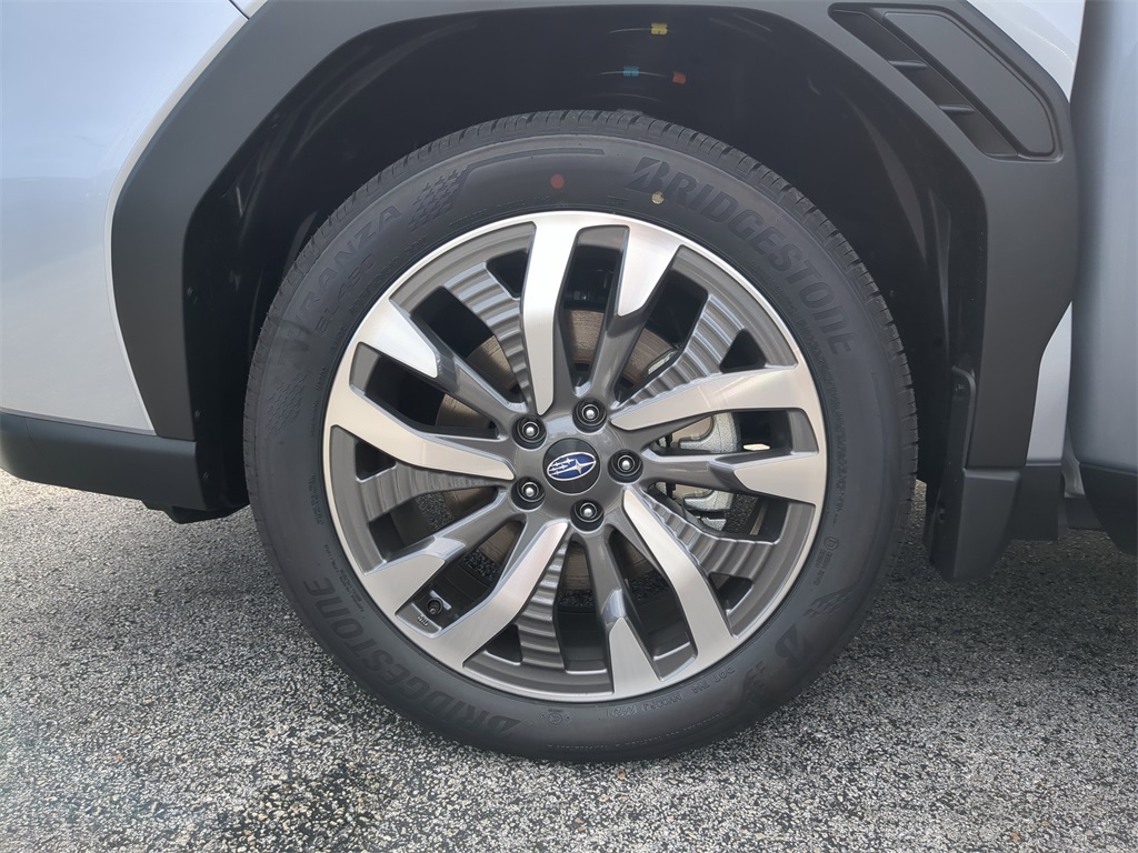 2025 Subaru Forester Touring photo 29