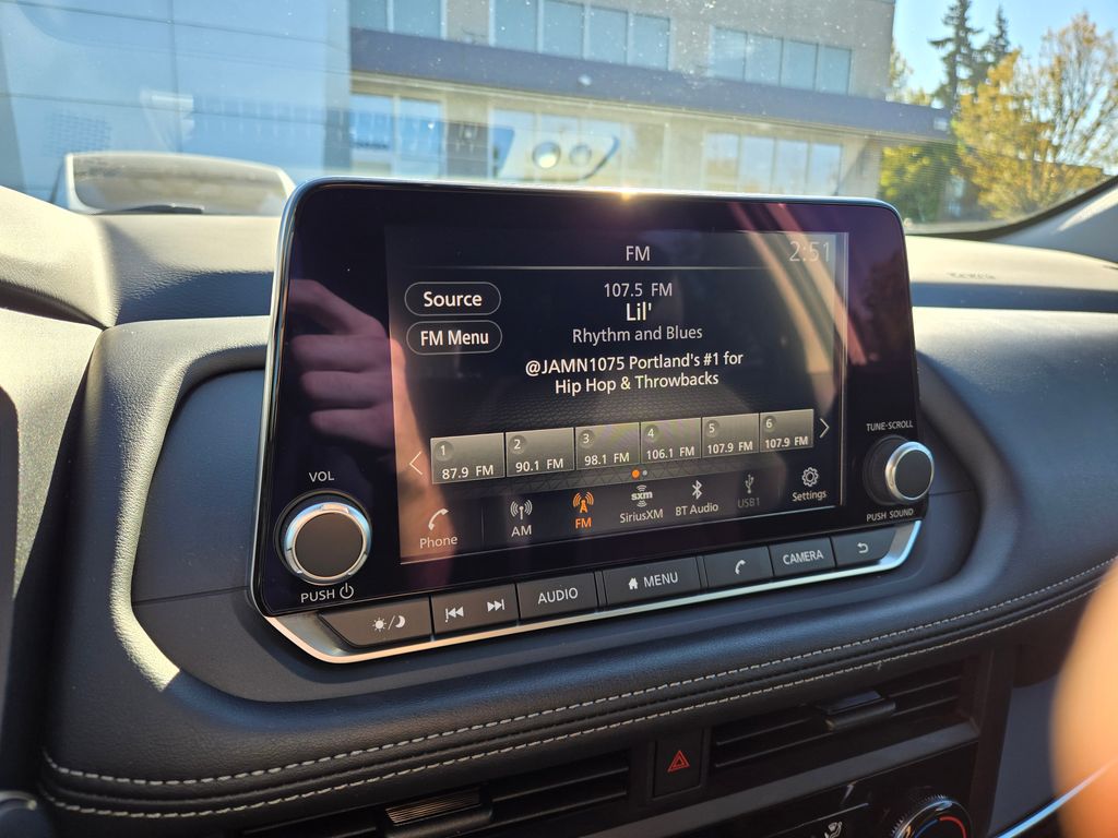 2024 Nissan Rogue S photo 21