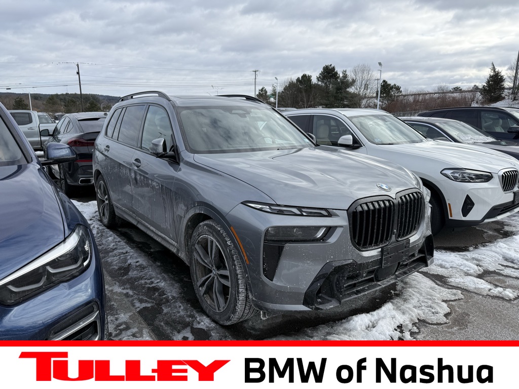 2024 BMW X7 40i's photo