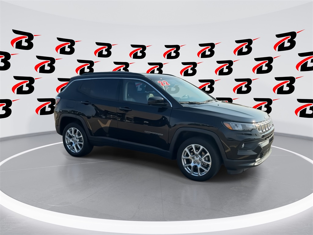 2022 Jeep Compass Latitude Lux photo 8