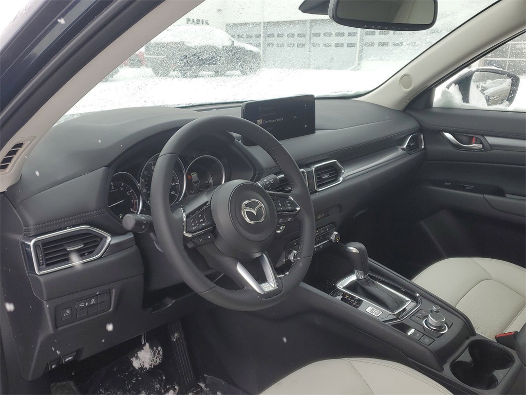 2025 Mazda CX-5 2.5 S Preferred photo 14