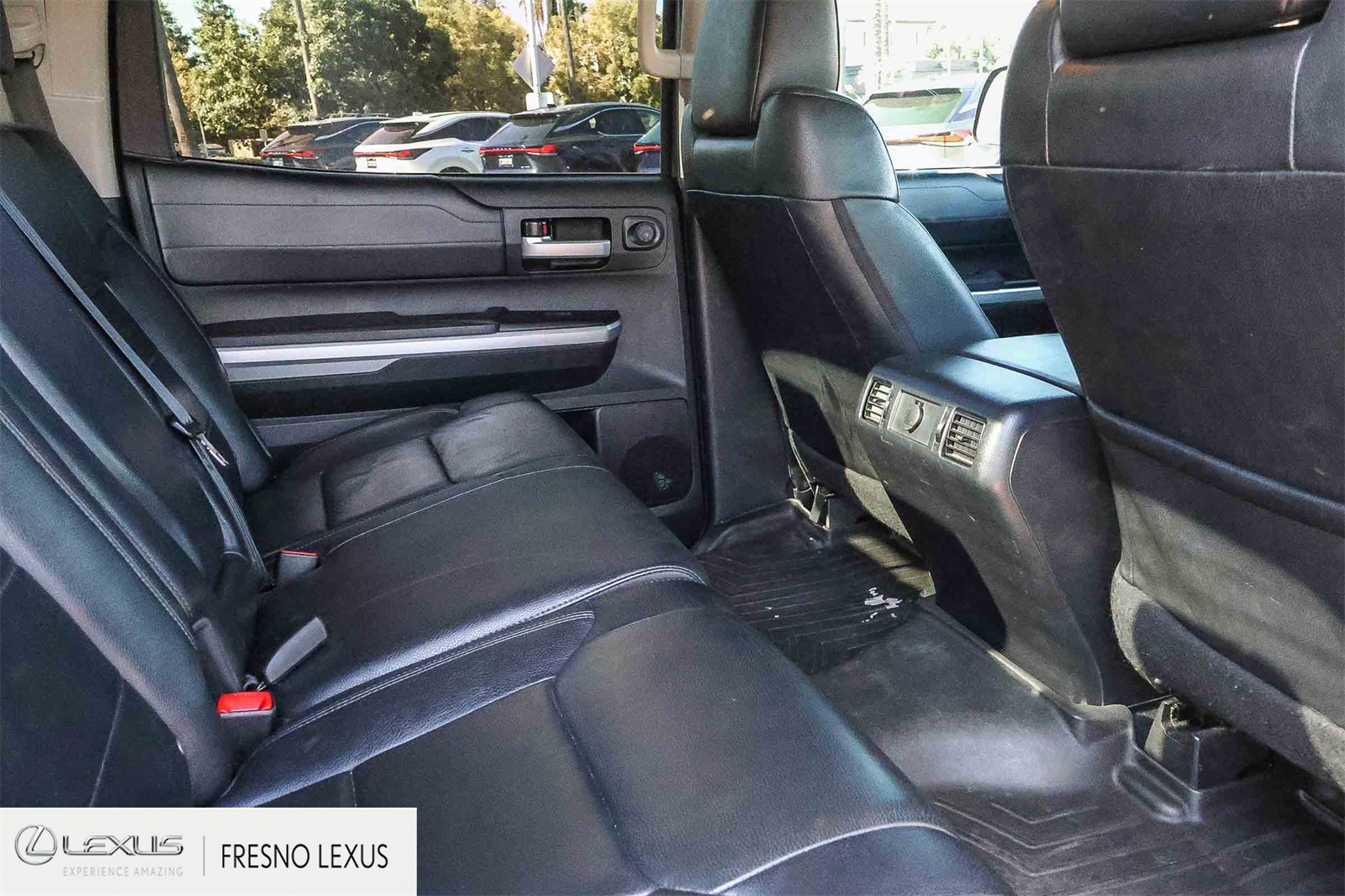 2016 Toyota Tundra Limited CrewMax photo 13