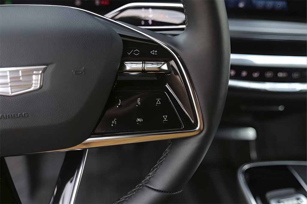 2024 Cadillac Lyriq Luxury photo 12